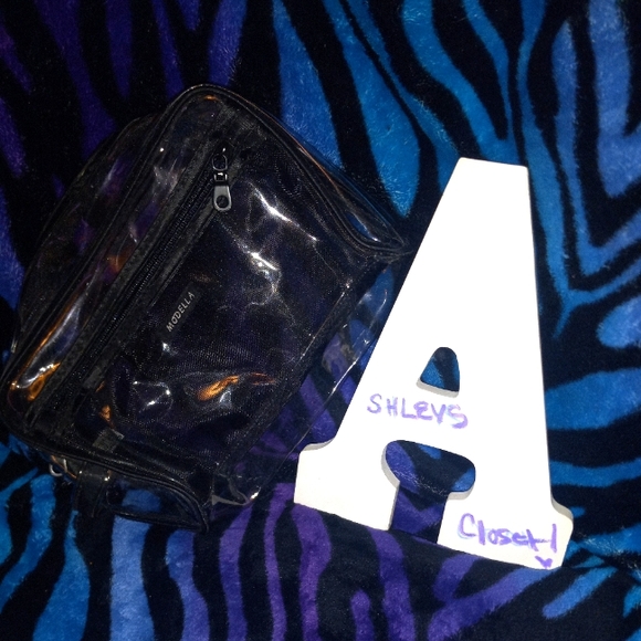LAST CHANCE SALE ONLY $8 Clear & Black Modella Make Up Bag - Picture 2 of 4